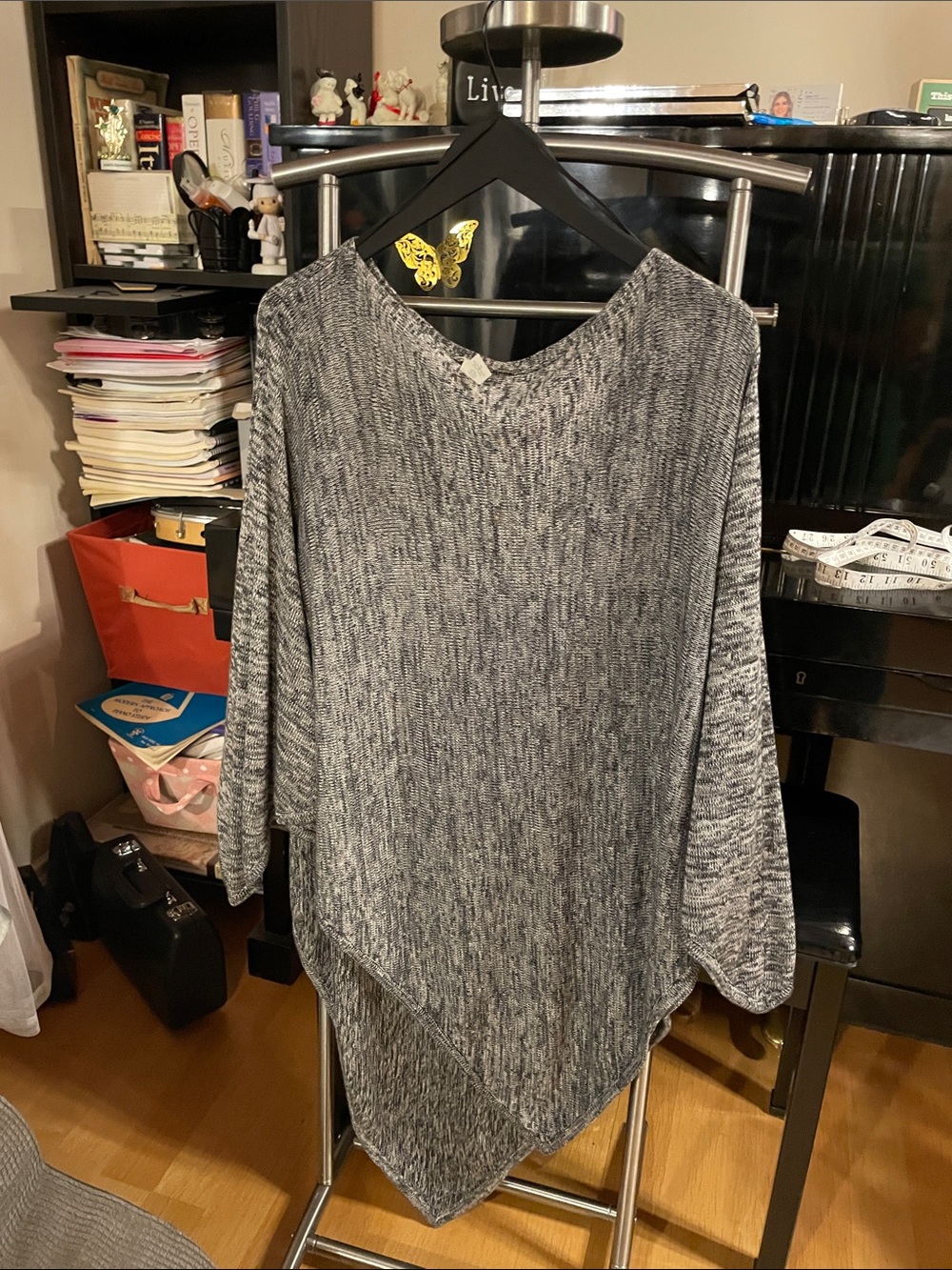 Lululemon Mantra Poncho Scarf Heathered Black White One Size